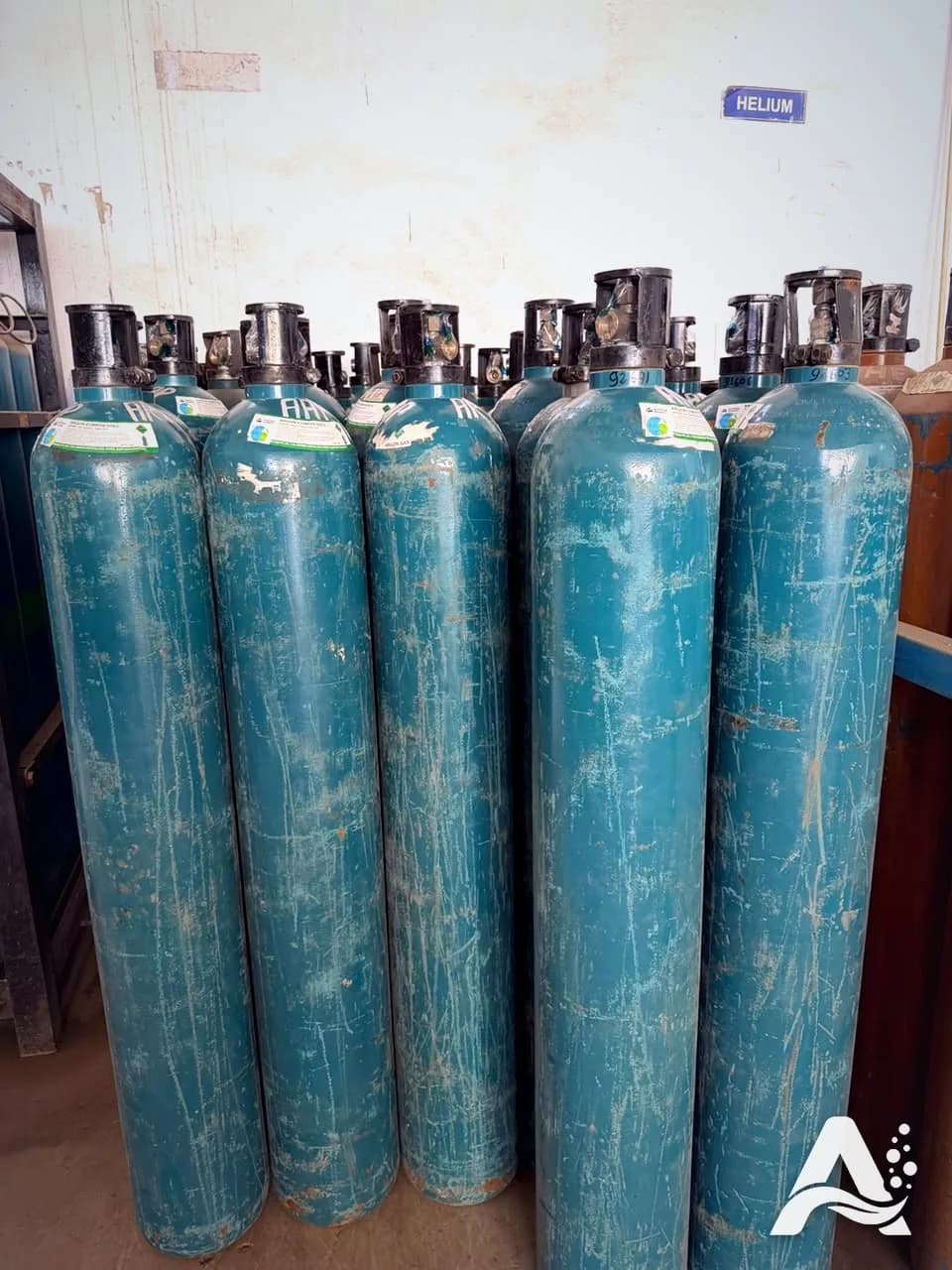Aggarwal Air Products oxygen, acetylene and CO2 cylinders for welding and fabrication